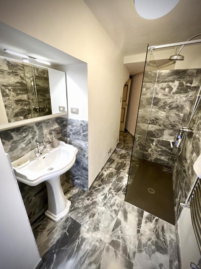 Luxury Apartment Angelio Barga Extérieur photo