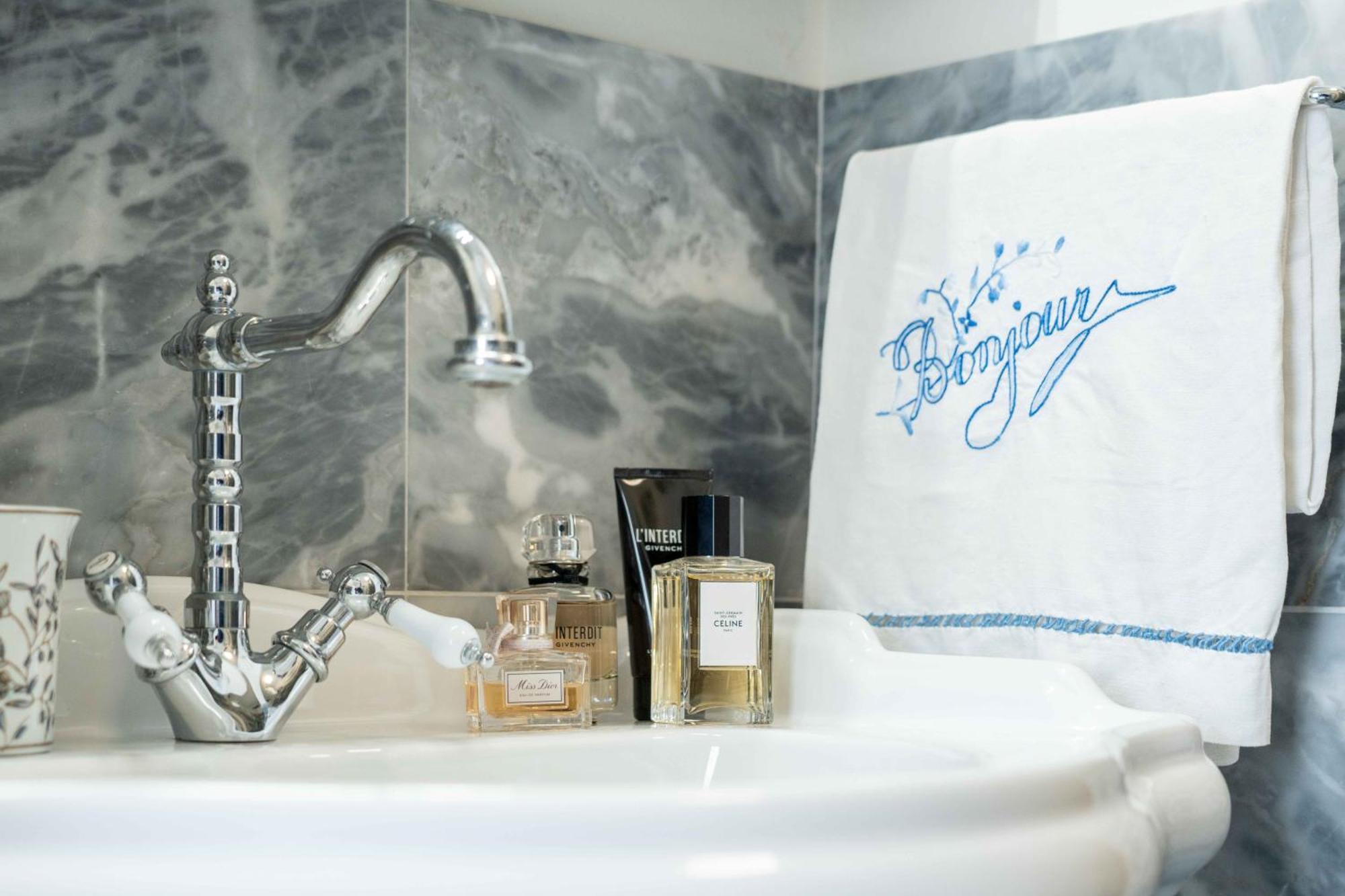 Luxury Apartment Angelio Barga Extérieur photo