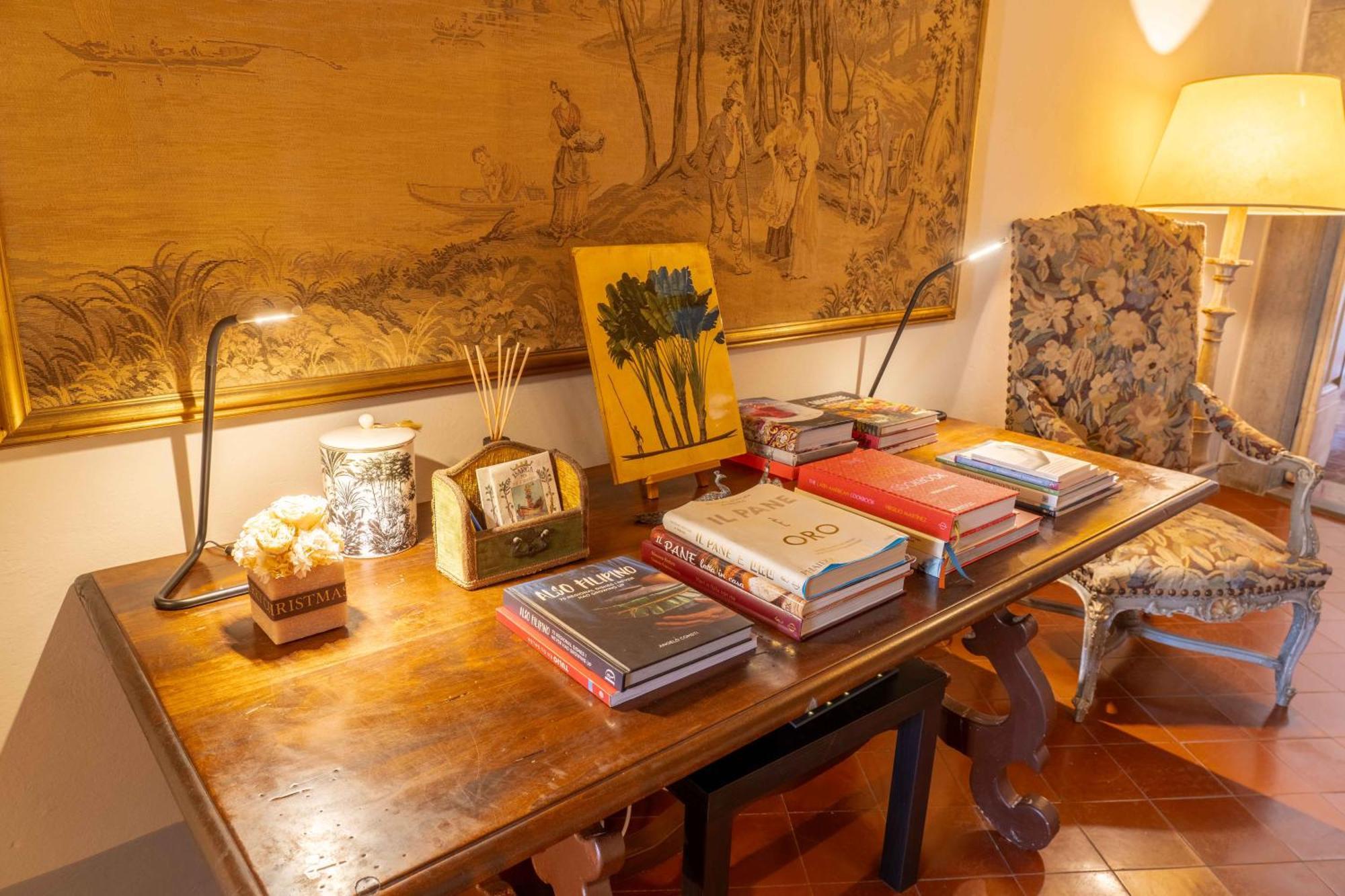 Luxury Apartment Angelio Barga Extérieur photo